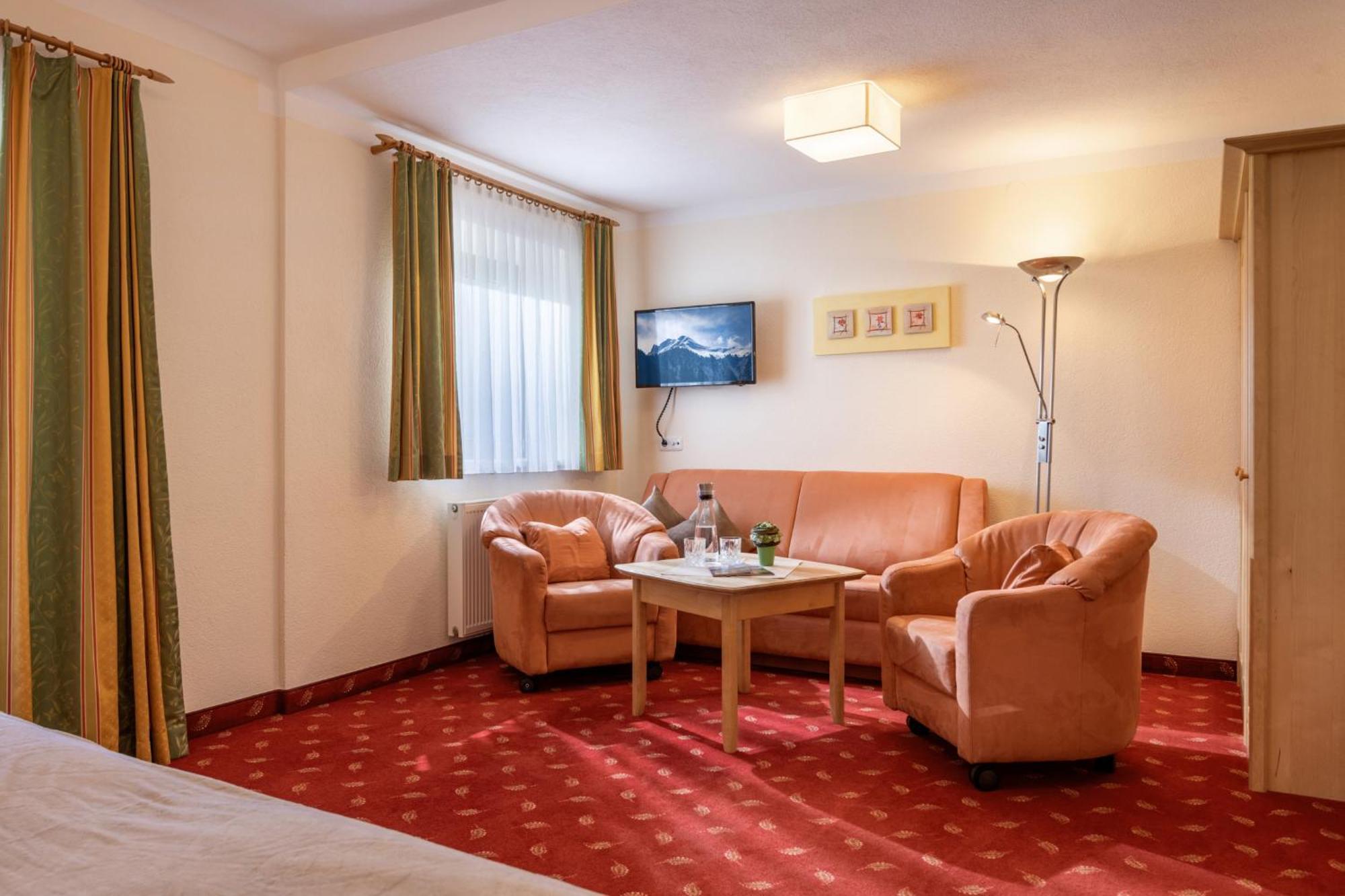 Hotel Garni Birkenhof Mayrhofen Exterior foto